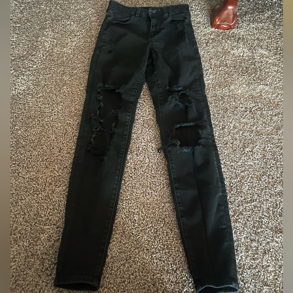 Black ripped American eagle jeans